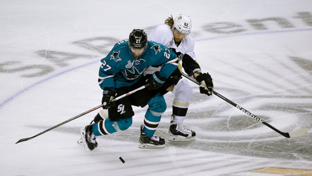 The Latest: Fehr gives Penguins 3-1 lead on Sharks in third